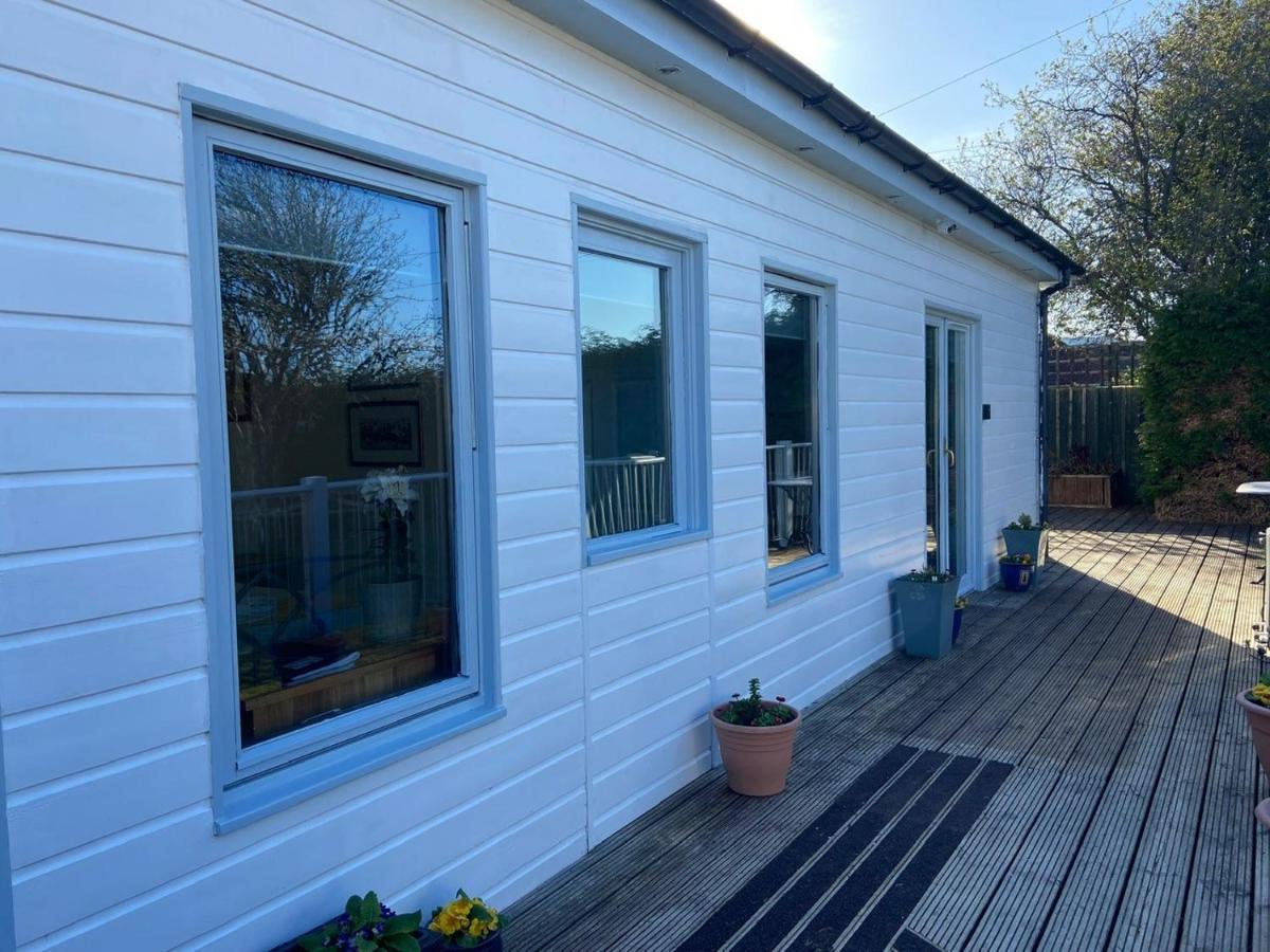 Chalet On The Green - Self Contained With Parking. Inshes Esterno foto