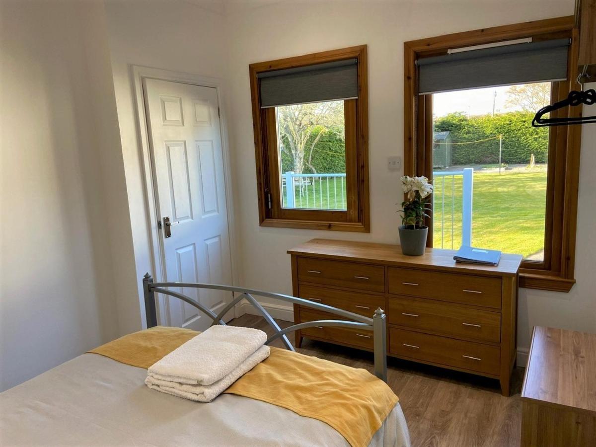 Chalet On The Green - Self Contained With Parking. Inshes Esterno foto