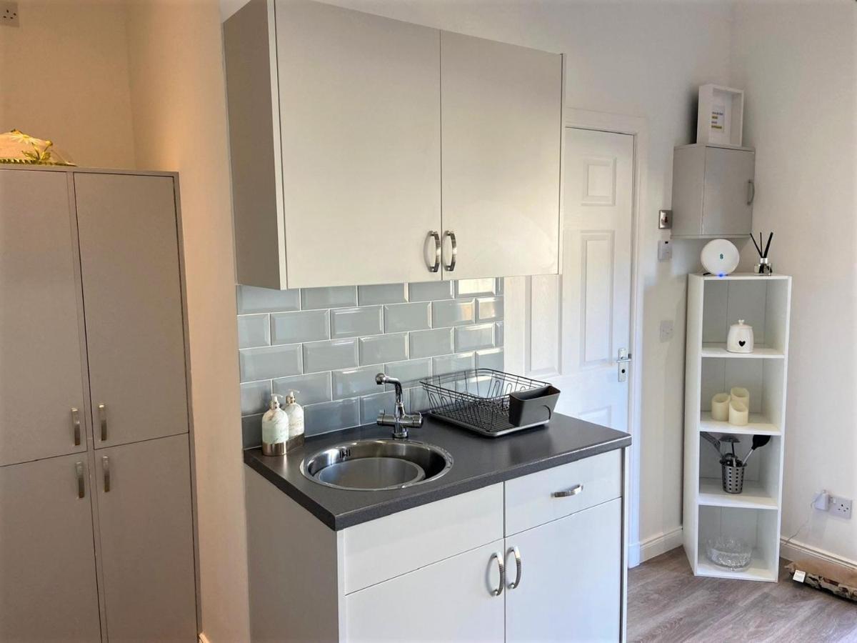 Chalet On The Green - Self Contained With Parking. Inshes Esterno foto