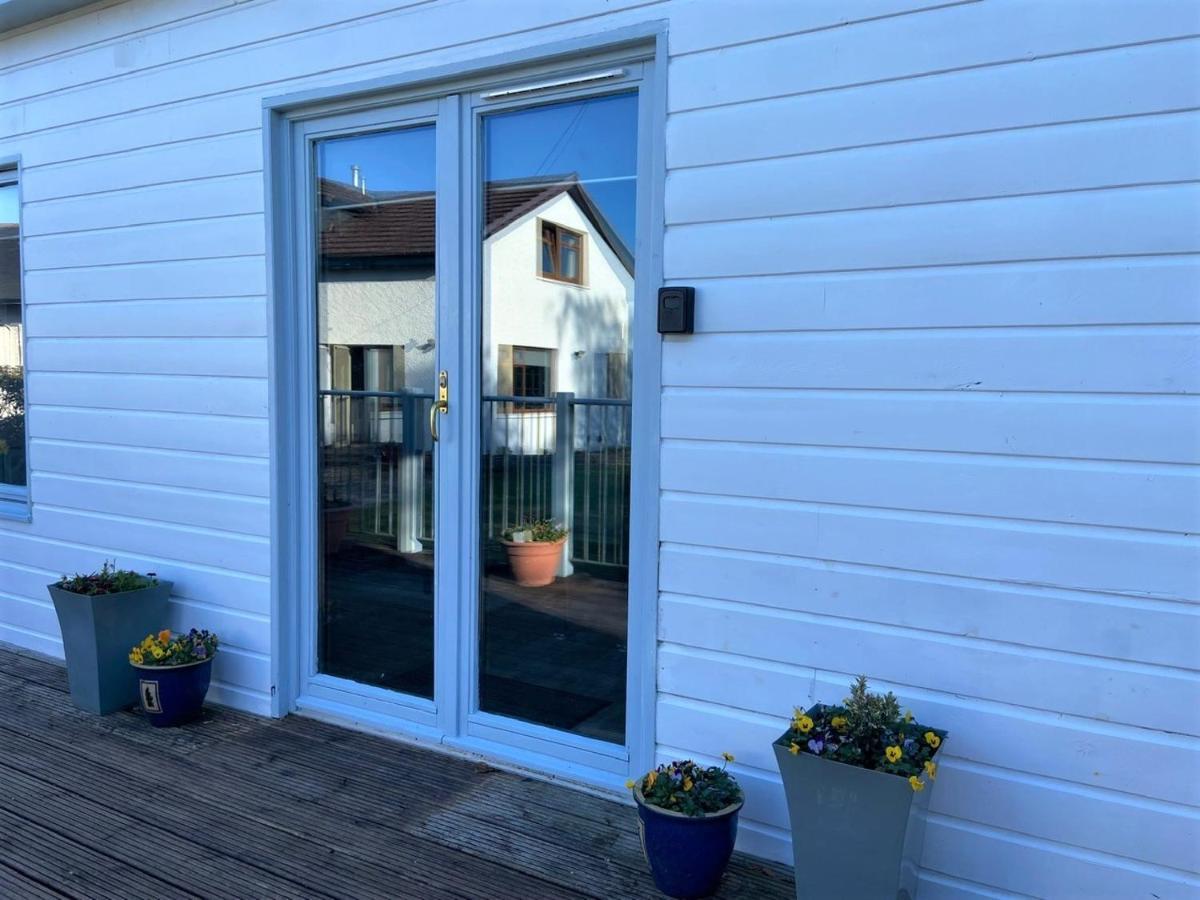 Chalet On The Green - Self Contained With Parking. Inshes Esterno foto