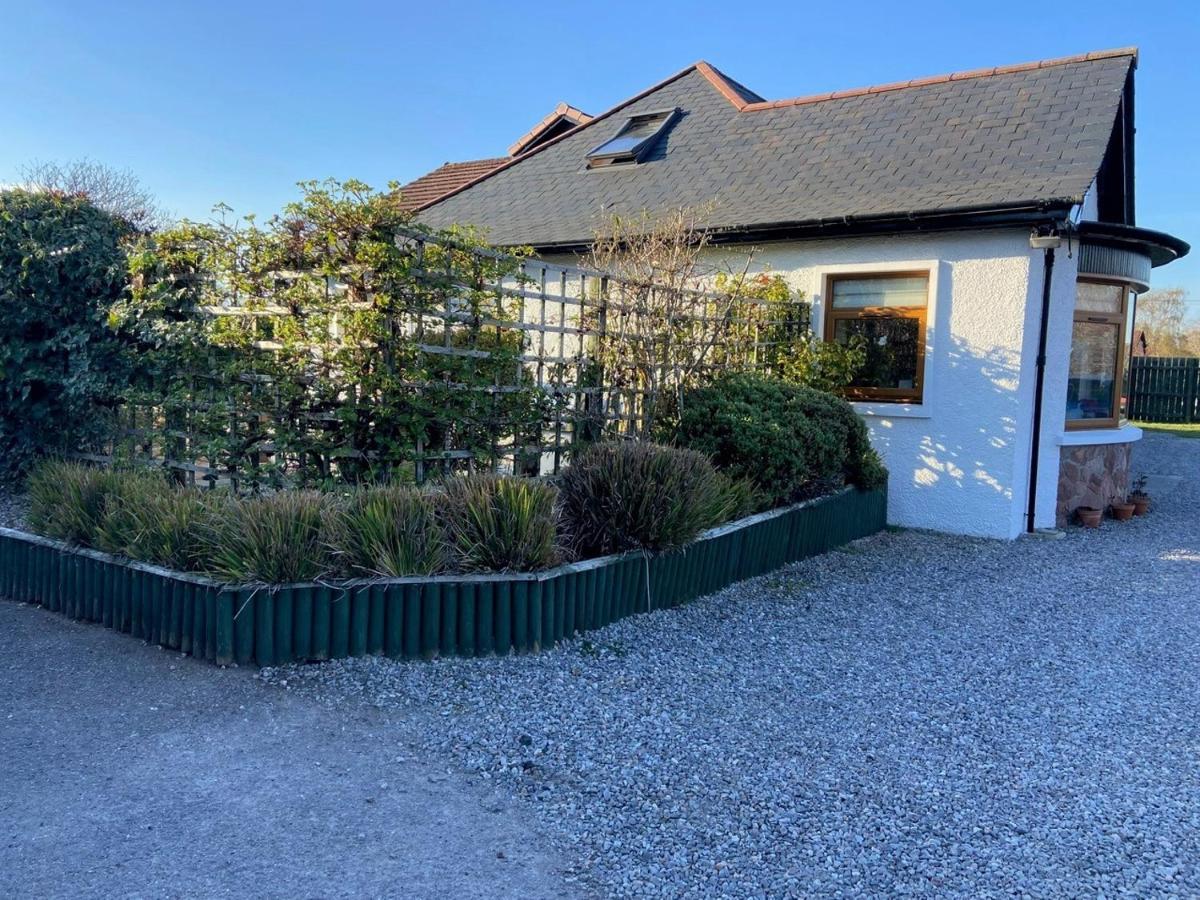 Chalet On The Green - Self Contained With Parking. Inshes Esterno foto